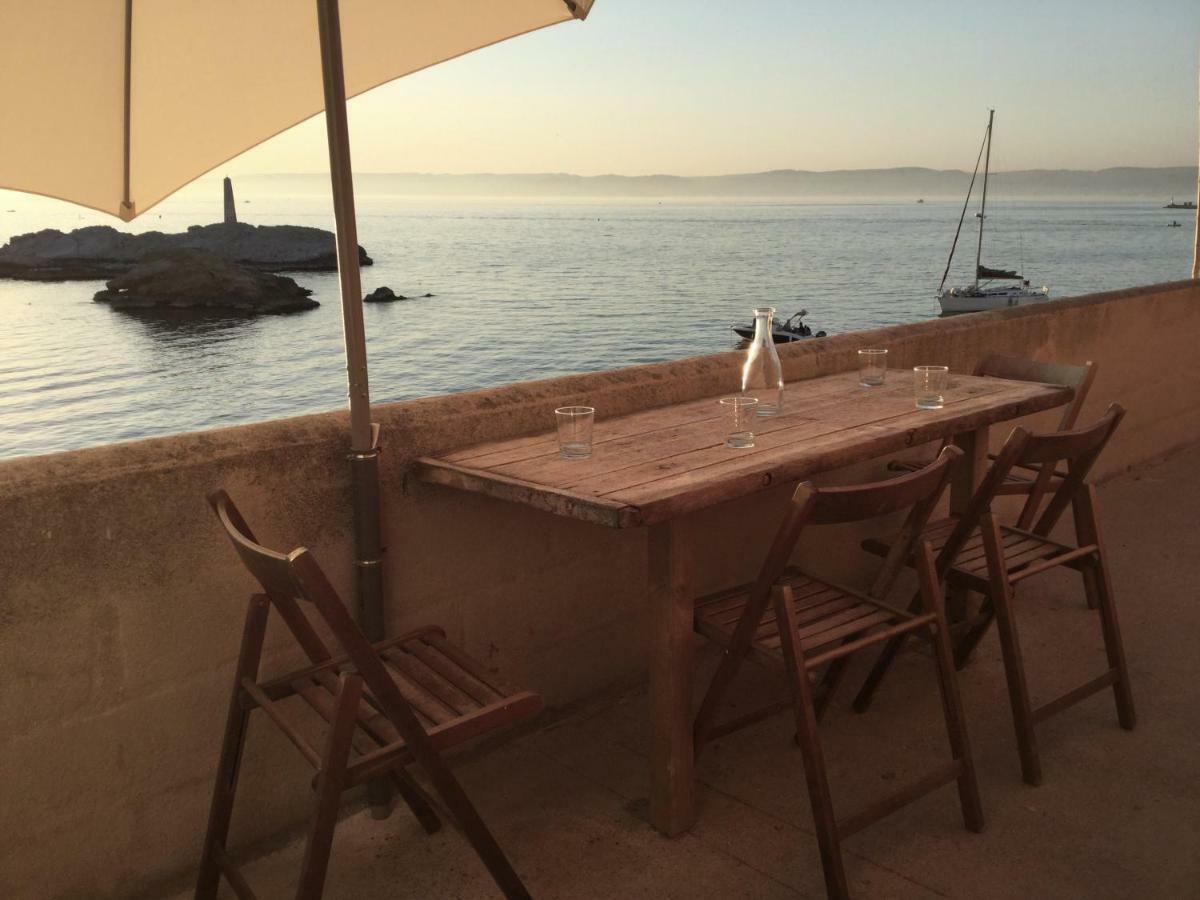 Malmousque Cabanon 45 M2 Sur L'eau * Marseilles